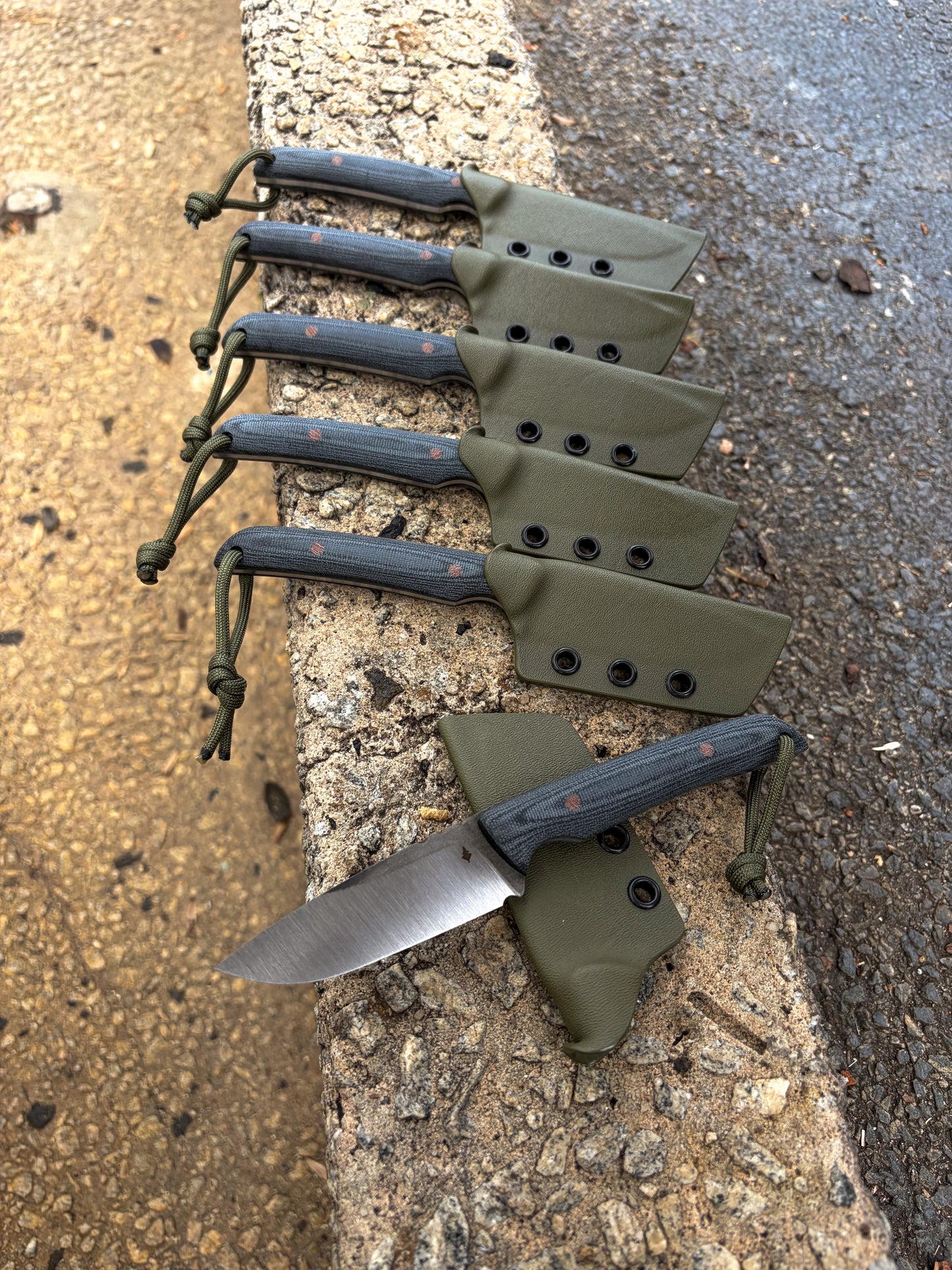 Drop Point Daggers- Magnacut